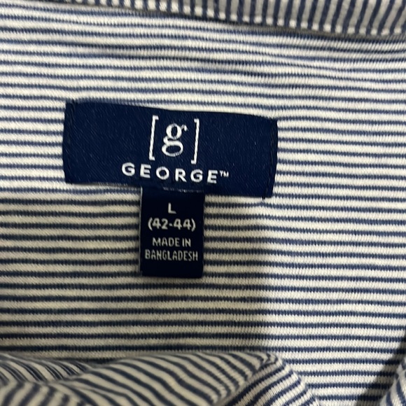 5 for $15 sale**Men’s Button Down Polo - Picture 2 of 3